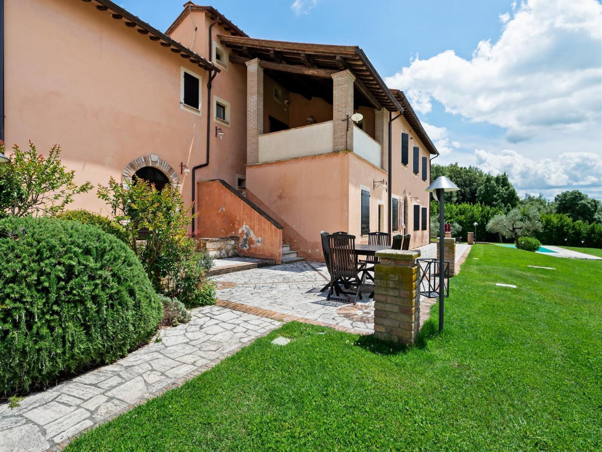 Elegant Apartment Only 1 Hour From Rome Нарни Экстерьер фото